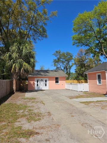 22 W 59th Street, Savannah, GA 31405