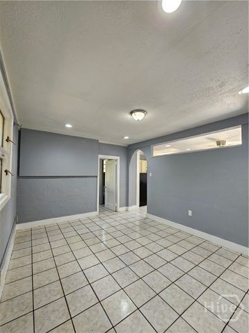 22 W 59th Street, Savannah, GA 31405