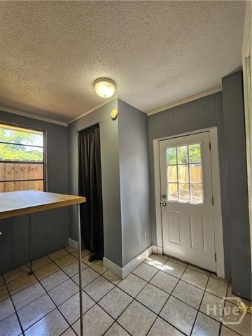 22 W 59th Street, Savannah, GA 31405