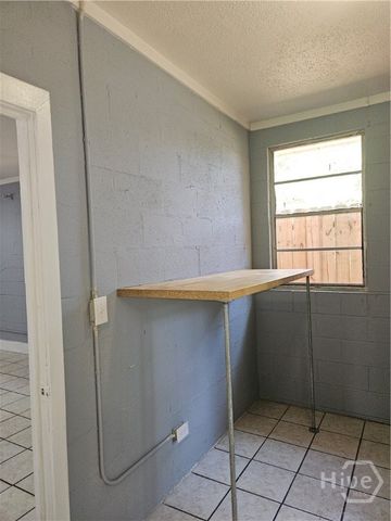 22 W 59th Street, Savannah, GA 31405