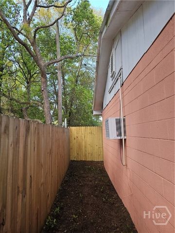 22 W 59th Street, Savannah, GA 31405