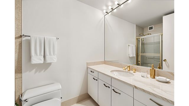 301 W 57th St Apt 28C, New York City, NY 10019