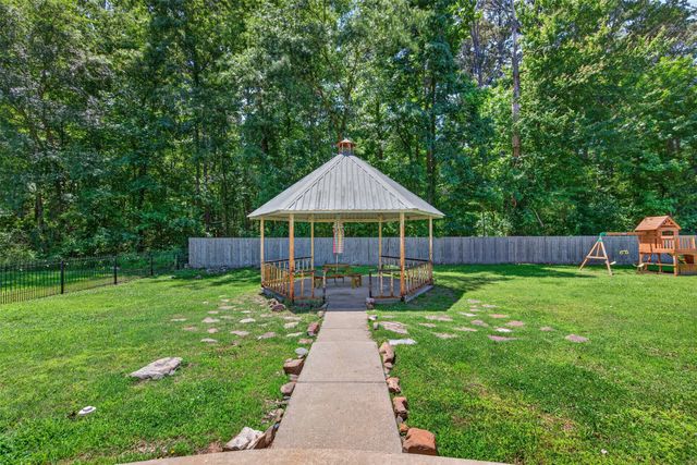 8695 Shane Lane, Keithville, LA 71047