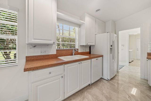 3214 Verdmont Lane, Wellington, FL 33414