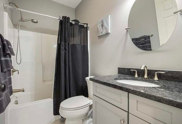 6 Dunstable Circle, Merrimack, NH 03054