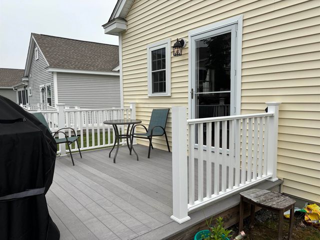 6 Dunstable Circle, Merrimack, NH 03054