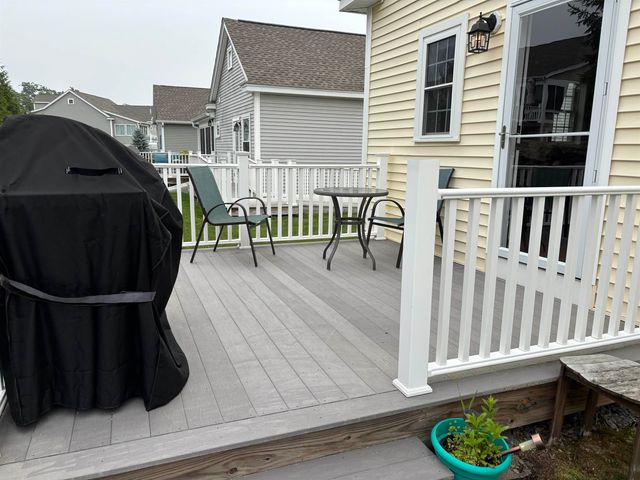 6 Dunstable Circle, Merrimack, NH 03054