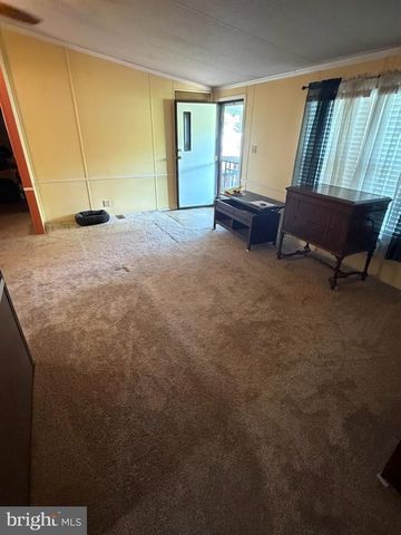 105 DOVEFIELD DR, Lancaster, PA 17603