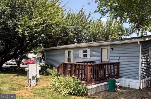 105 DOVEFIELD DR, Lancaster, PA 17603