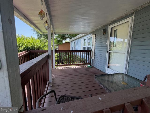 105 DOVEFIELD DR, Lancaster, PA 17603