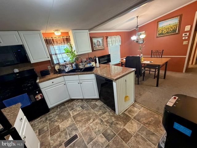 105 DOVEFIELD DR, Lancaster, PA 17603