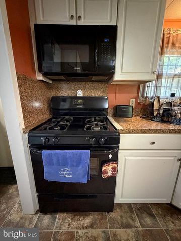 105 DOVEFIELD DR, Lancaster, PA 17603