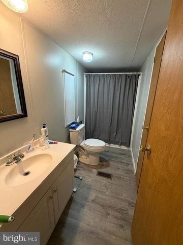105 DOVEFIELD DR, Lancaster, PA 17603