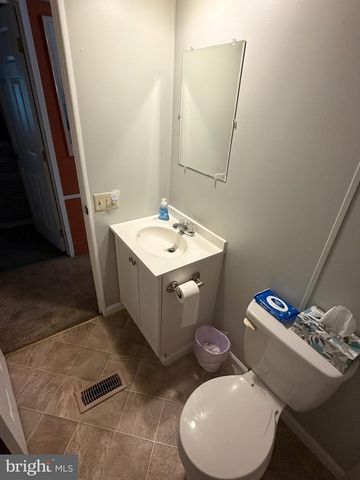 105 DOVEFIELD DR, Lancaster, PA 17603