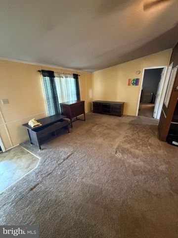 105 DOVEFIELD DR, Lancaster, PA 17603