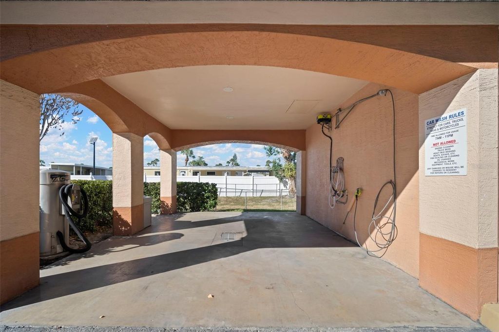 Image 28 of property listing at 5000 CULBREATH KEY WAY 1115, Tampa, FL 33611