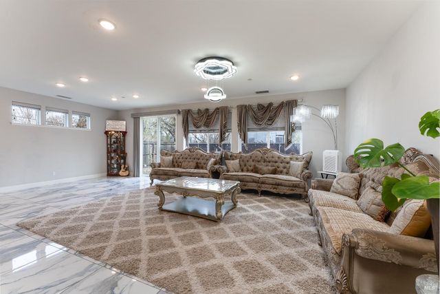 1407 Brothers Ln, Willits, CA 95490