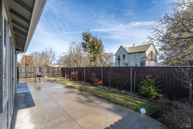 1407 Brothers Ln, Willits, CA 95490