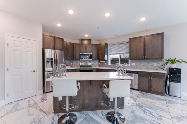 1407 Brothers Ln, Willits, CA 95490