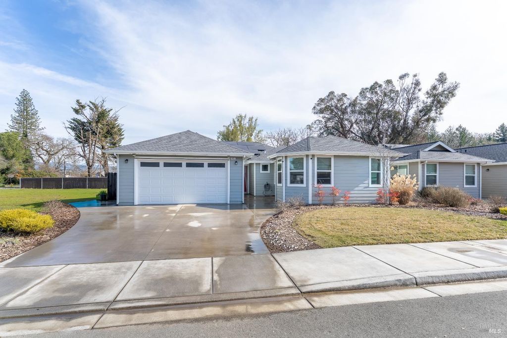 1407 Brothers Ln, Willits, CA 95490