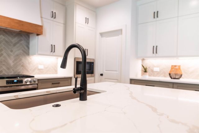 15108 Matterhorn Loop, Maumelle, AR 72113