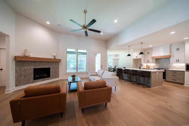 15108 Matterhorn Loop, Maumelle, AR 72113