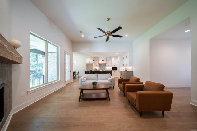 15108 Matterhorn Loop, Maumelle, AR 72113