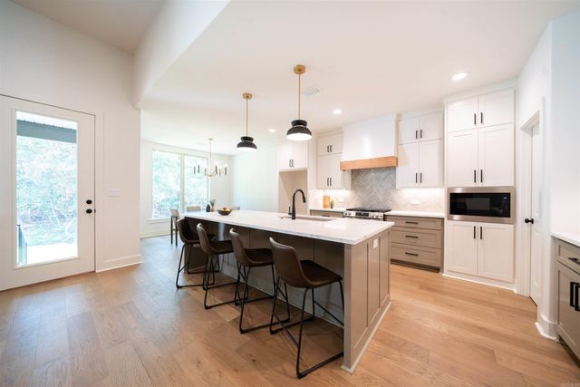 15108 Matterhorn Loop, Maumelle, AR 72113