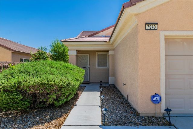 7940 Golden Warbler Street, North Las Vegas, NV 89084