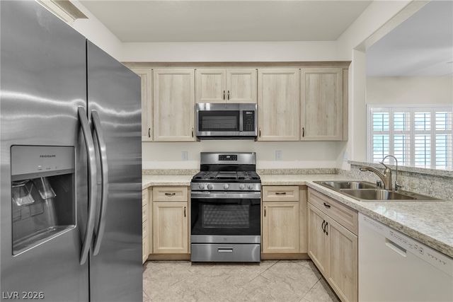 7940 Golden Warbler Street, North Las Vegas, NV 89084