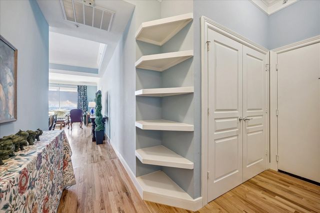 3333 Allen Parkway 1102, Houston, TX 77019