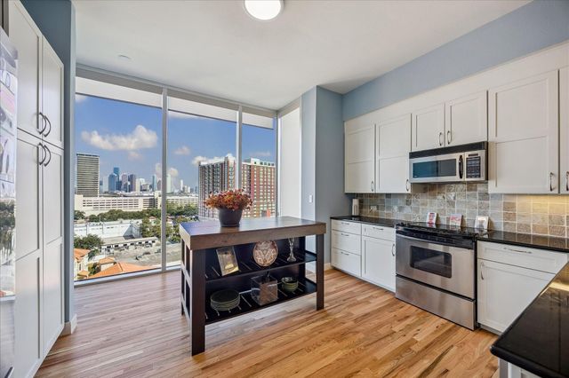 3333 Allen Parkway 1102, Houston, TX 77019