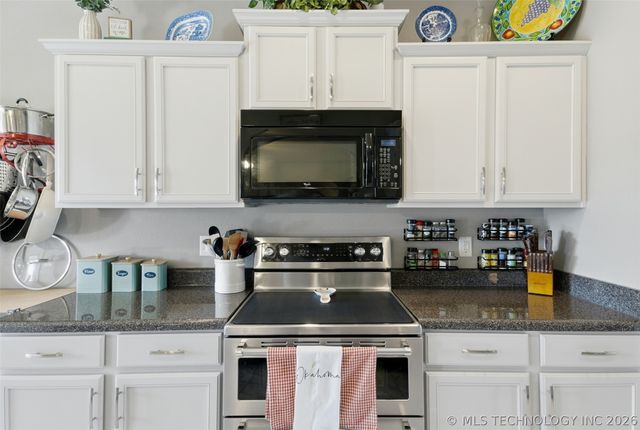 380 E 148th Street S, Glenpool, OK 74033