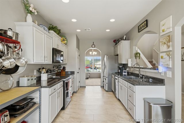 380 E 148th Street S, Glenpool, OK 74033