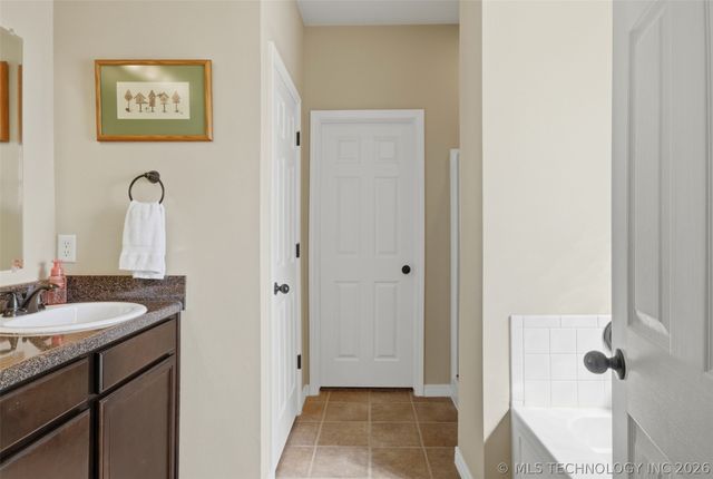 380 E 148th Street S, Glenpool, OK 74033