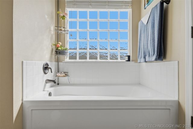 380 E 148th Street S, Glenpool, OK 74033