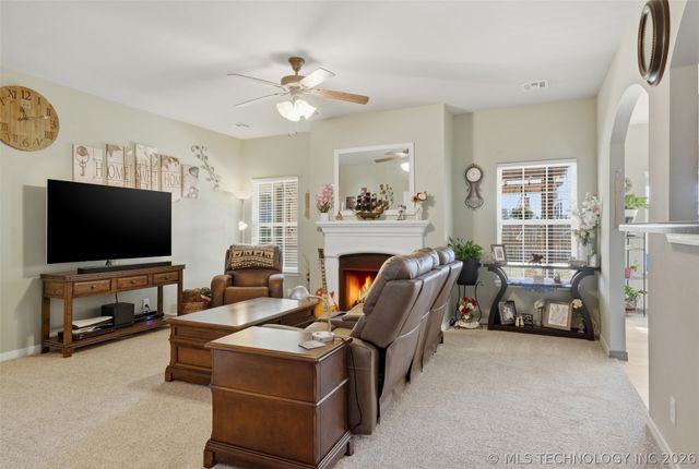 380 E 148th Street S, Glenpool, OK 74033