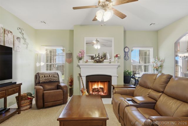 380 E 148th Street S, Glenpool, OK 74033