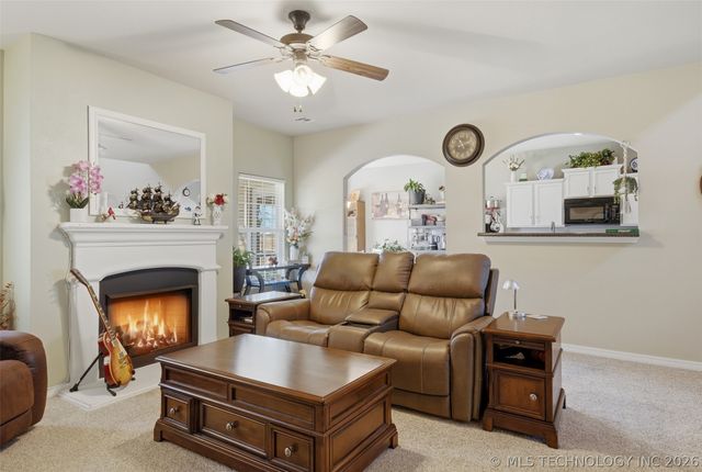 380 E 148th Street S, Glenpool, OK 74033