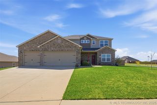 380 E 148th Street S, Glenpool, OK 74033