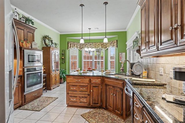 2801 Verona Court, Edmond, OK 73034