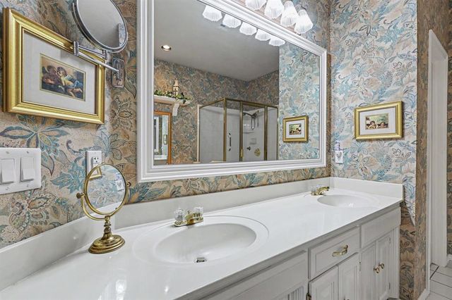 2801 Verona Court, Edmond, OK 73034