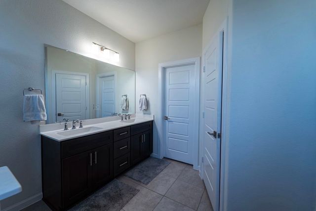 1120 Stallion Lane, Justin, TX 76247