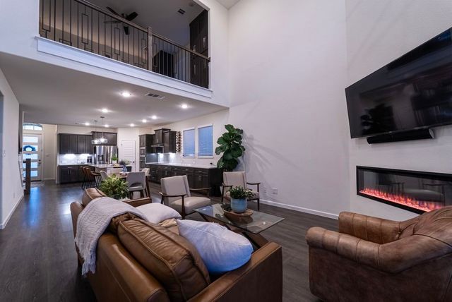 1120 Stallion Lane, Justin, TX 76247