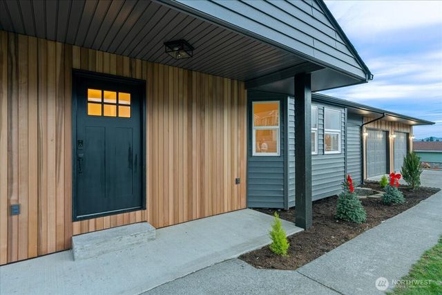 9938 257th Street Ct E, Graham, WA 98338