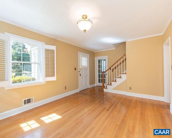 221 LEE AVE, Orange, VA 22960