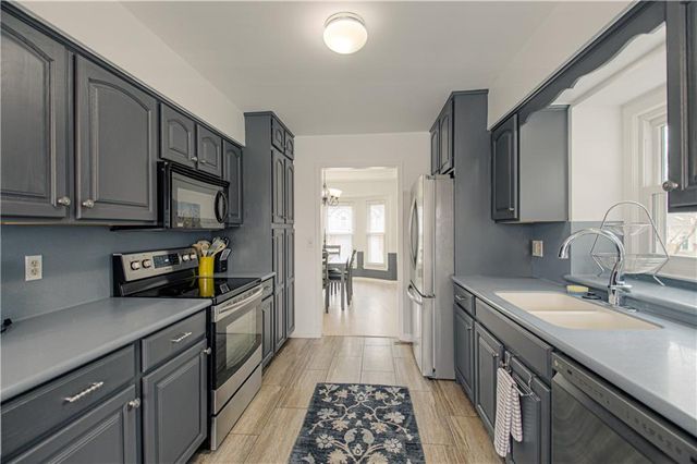 1708 SE 7th Terrace, Lee's Summit, MO 64063