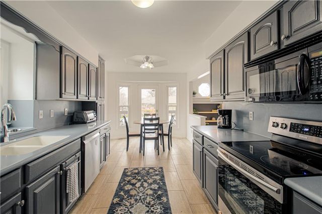 1708 SE 7th Terrace, Lee's Summit, MO 64063