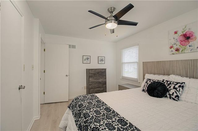 1708 SE 7th Terrace, Lee's Summit, MO 64063