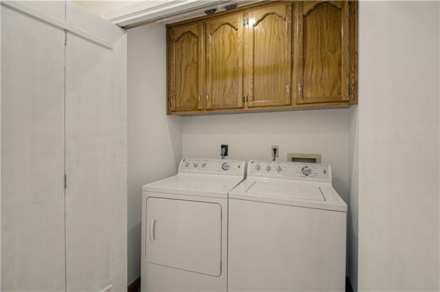 1708 SE 7th Terrace, Lee's Summit, MO 64063